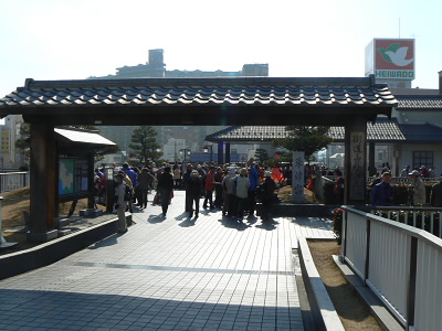 ＪＲ草津駅に集合。
ぞろぞろと、草津路を歩くことになります。