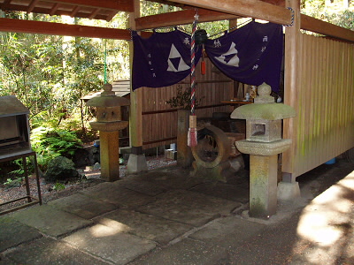 大文字へ抜ける途中にあります。