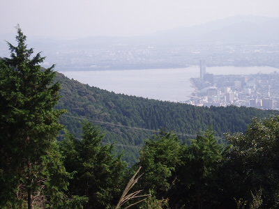 こちらは大津の街が見えます。プリンスホテルがよく見えます。