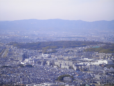 パノラマ岩はその名の通り、伏見から京都の南が一望です。