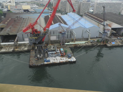 このくらいの高さ。最高点で４０Mくらい。長さ1.7Kmです。