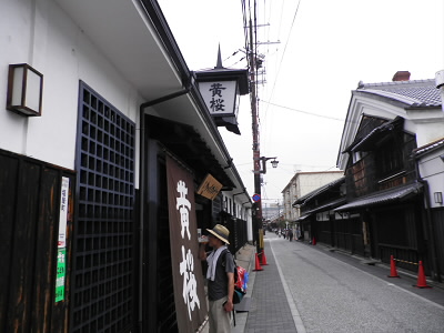 保存されたのか、整備されたのか、きれいな街並みです。