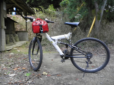いつも、ナンチャッテマウンテンバイクで上がってきました。
