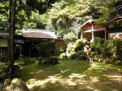 四国の金刀比羅さんとは違います。
字が違う。