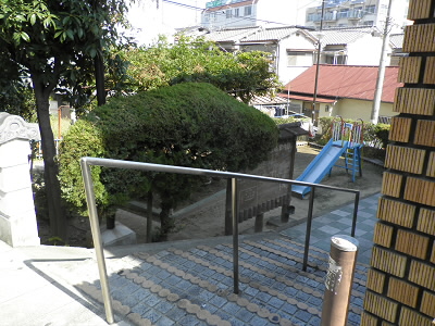 この道、京街道は文禄堤です。
