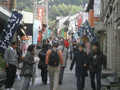 2012/11/04 10:20:16 銀閣寺 参道