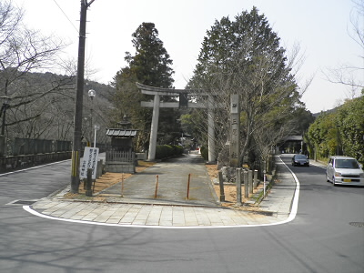 ここの神社はウサギを祀っています。