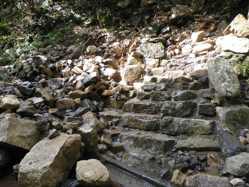 2013/09/23 10:20:20 しずく谷　不動尊