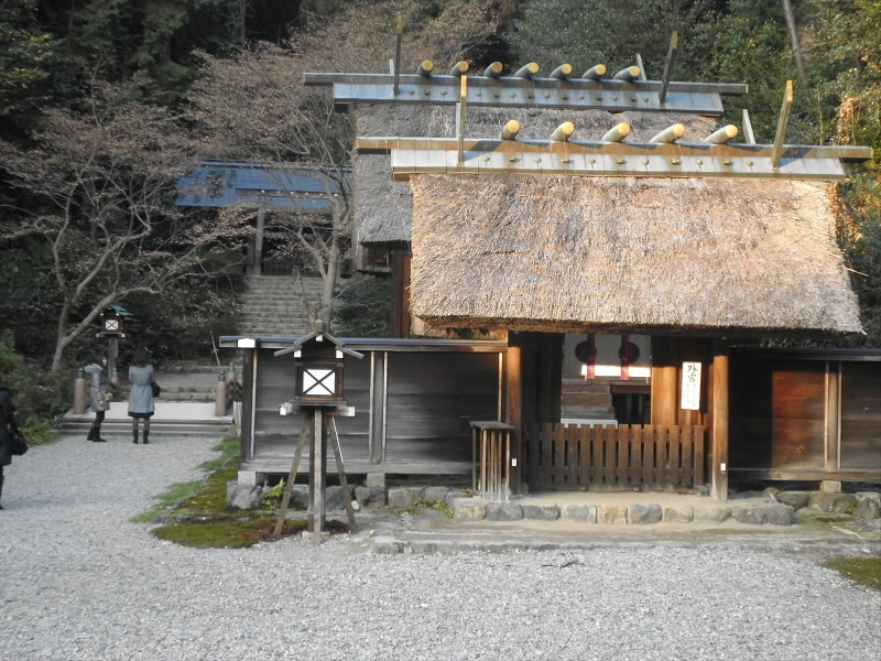 伊勢神宮のミニチュア版みたいです。