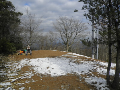 三角点下です。
タワーがなくなってます。

