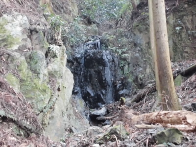 ２０１３年の台風で余分な土砂や草がながされたので、たくさんの滝が出てきました。それぞれの滝に説明文がつけられています。
あたらしい見どころがです。
