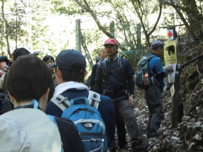 2019/03/09 11:11:27 江文峠への登り口