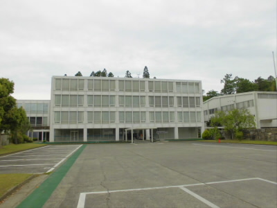 ここが「川島織物文化館」で、ゴールです。

中は、織物がいっぱいで、令和になった今見ておきたいものばかりでした。