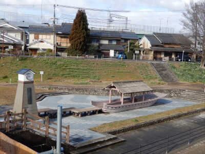 工事のためか水が少なく、抜かれているようでした。