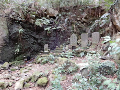 途中のお不動さんです。
