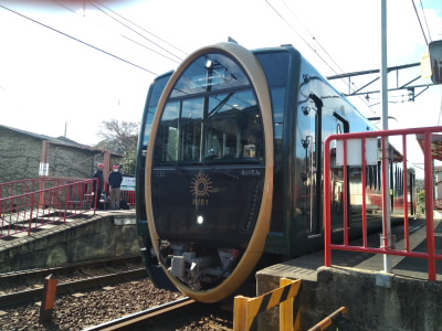 叡山電鉄はユニークな車両が多いです。
鞍馬へいく車両には展望列車があります。