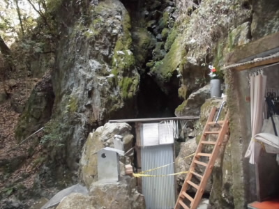 ここから、南禅寺の裏を通って、若王子神社へ抜けます。
