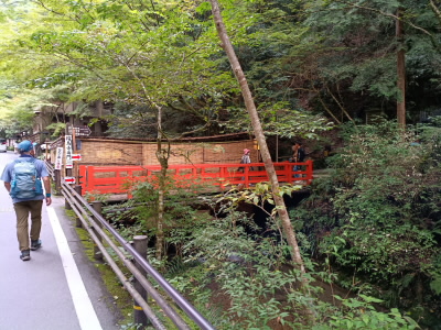 ここから鞍馬寺へむかいます。